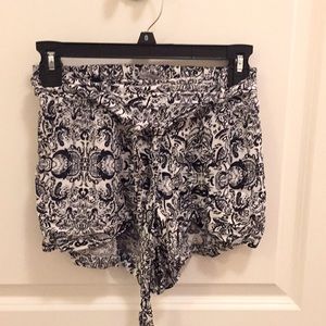 Wait tie soft shorts